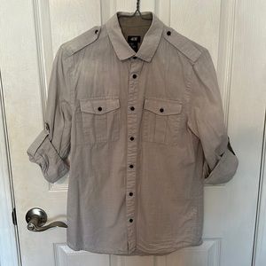 H & M dress shirt size small